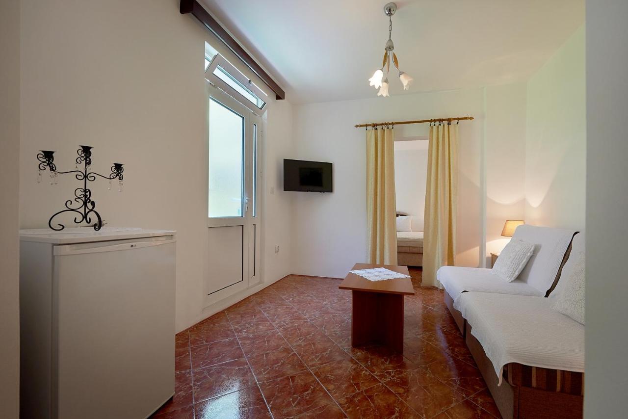 Apartmani Kuca U Maslinama Sveti Stefan Kültér fotó